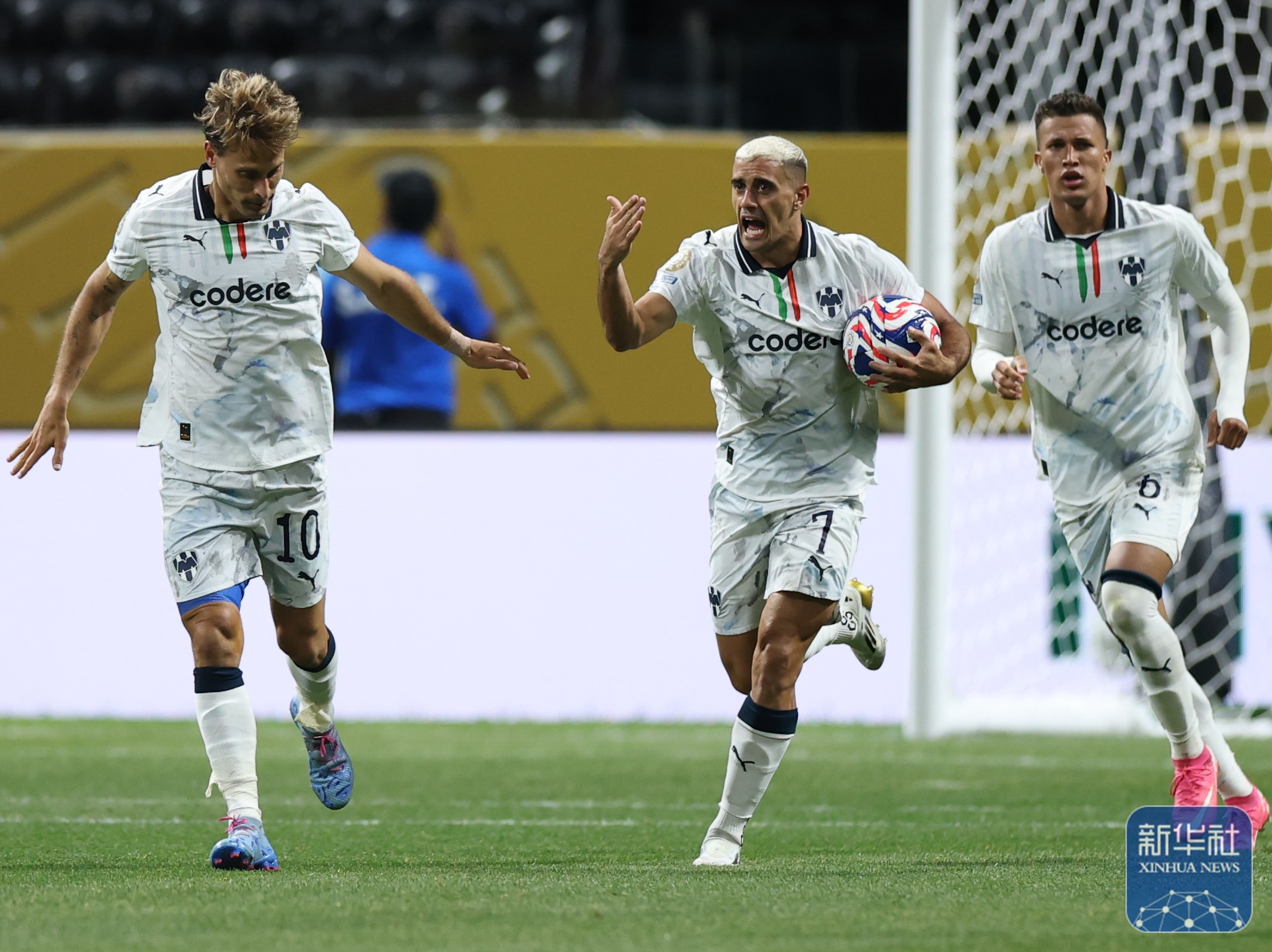 德国杯赛程吃紧;里昂今晚临场应变;气氛紧张;训练强度明显提升 -lpl押注平台