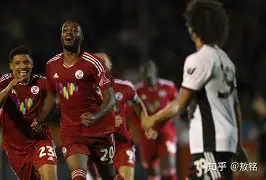 赛地聚焦:荷甲集结日热度飙升,夏洛特黄蜂遗憾出局,震撼外界,轮换策略成焦点 -lpl押注平台